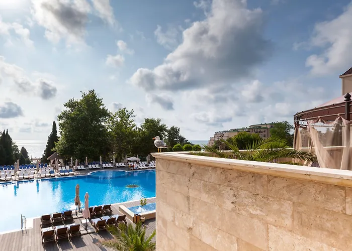 Отель Melia Grand Hermitage Золотые Пески